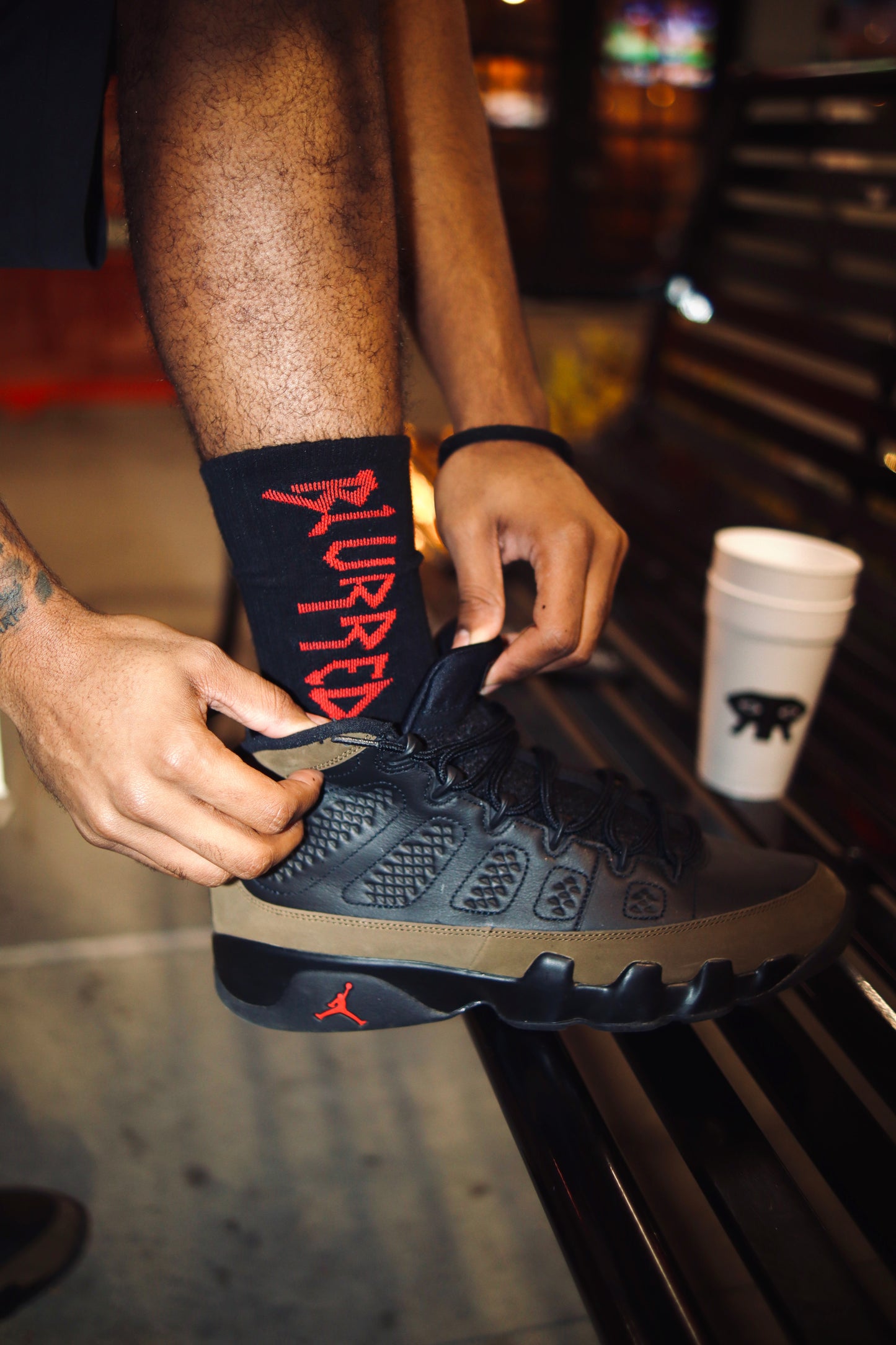 BLACK AND RED BLURRED SOCKS