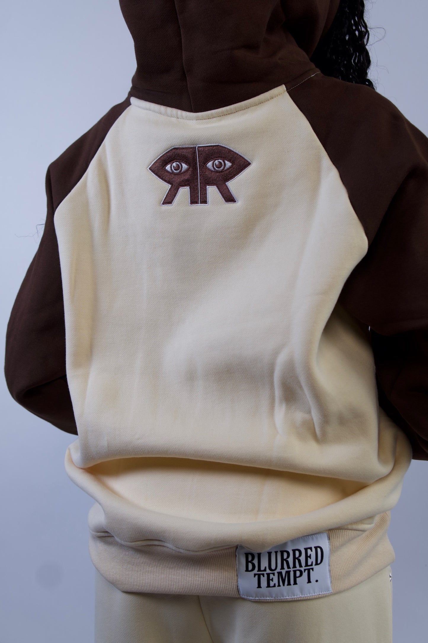 BROWN AND CREAM CHROMESTAR SET