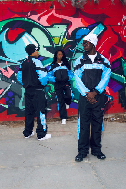 LIGHT BLUE/BLACK WINDBREAKER JACKET