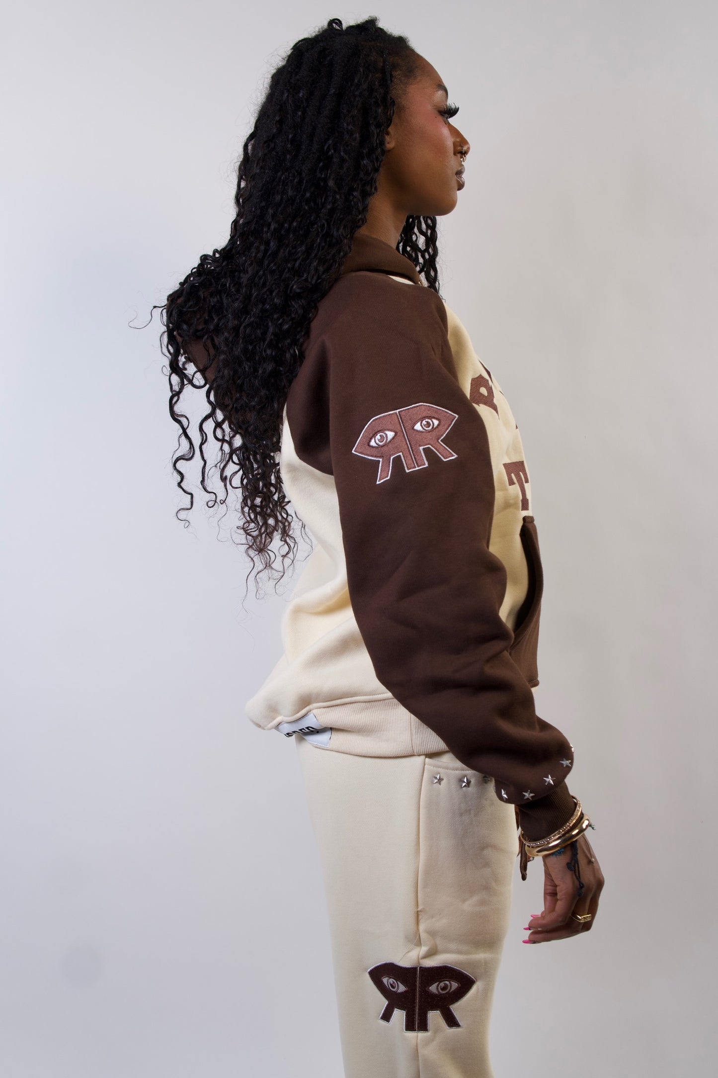 BROWN AND CREAM CHROMESTAR SET